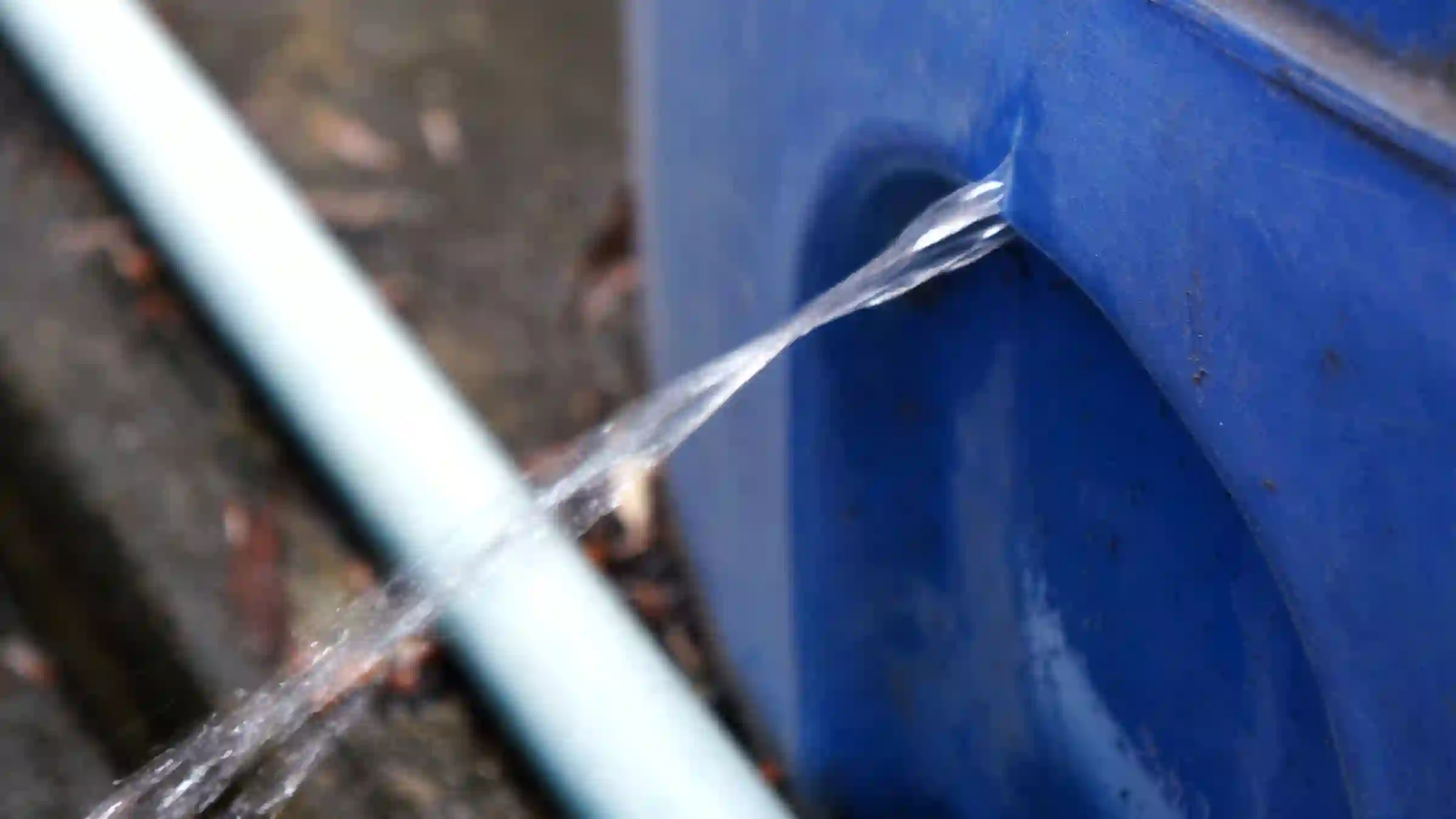 ถังเก็บน้ำรั่วซึม เกิดจากอะไร