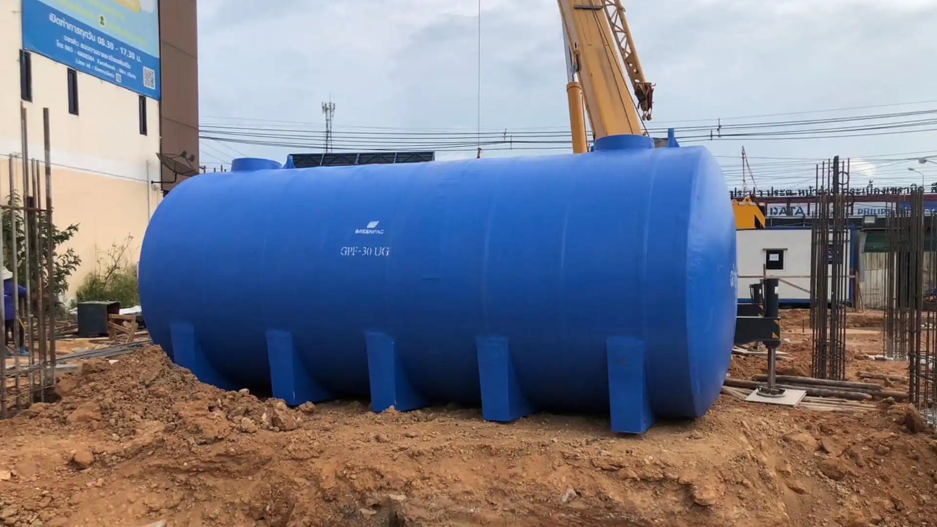 ถังเก็บน้ำไฟเบอร์กลาส น้ำหนักเบา ไม่เป็นสนิม และป้องกันแสงแดด