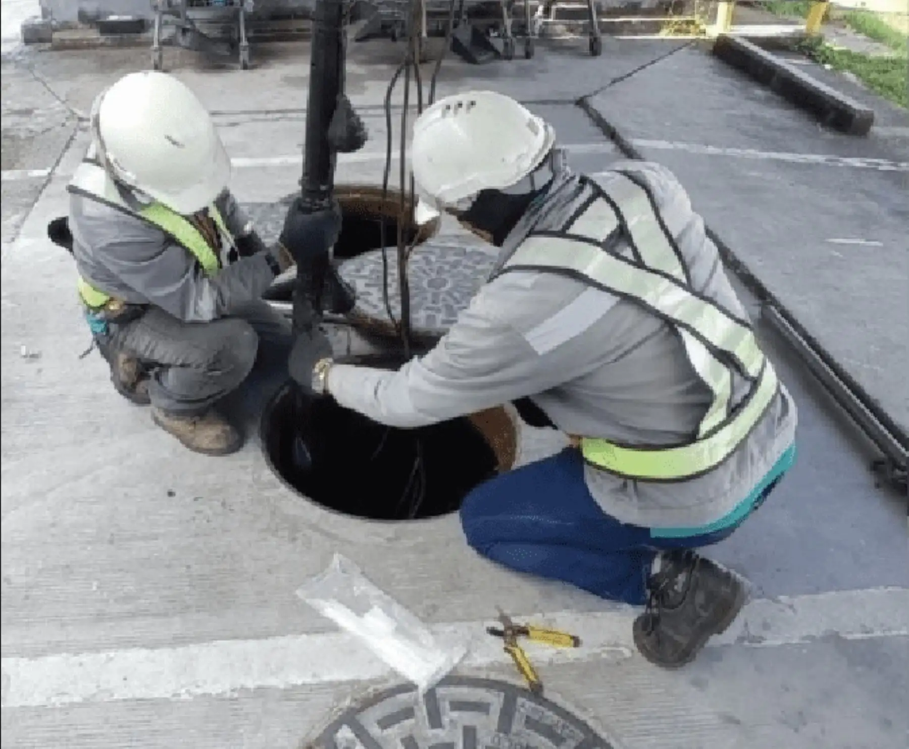 การดูแลรักษาถังบำบัด ตรวจสอบและทำความสะอาดถังอย่างสม่ำเสมอ