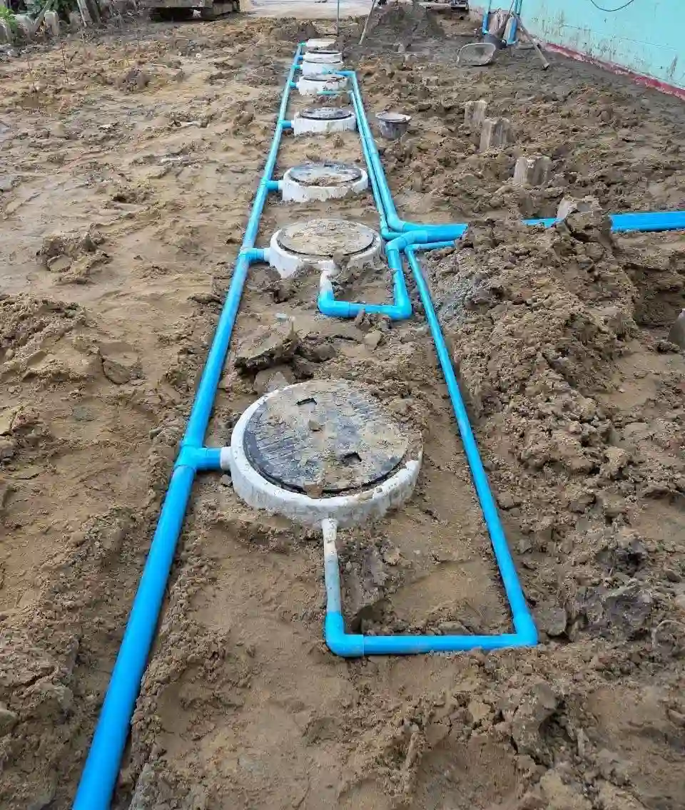 ติดตั้งถังบำบัดให้ตรงตามมาตรฐาน ช่วยลดกลิ่นเหม็น ป้องกันน้ำเสียรั่วซึม และยืดอายุการใช้งาน